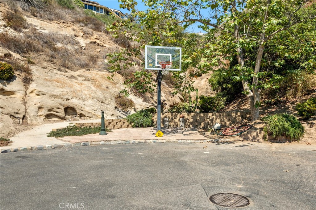 2072 Hidden Valley Canyon Road
