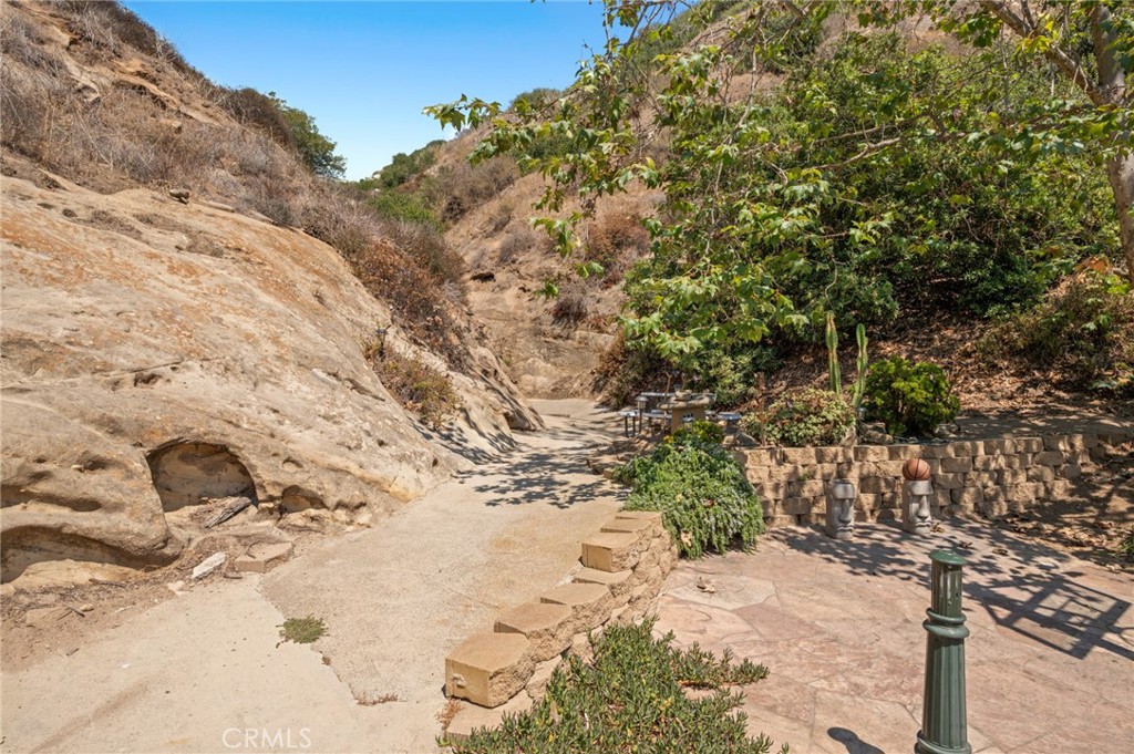 2072 Hidden Valley Canyon Road