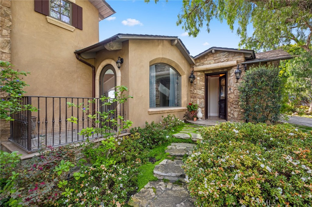 325 Camden Place