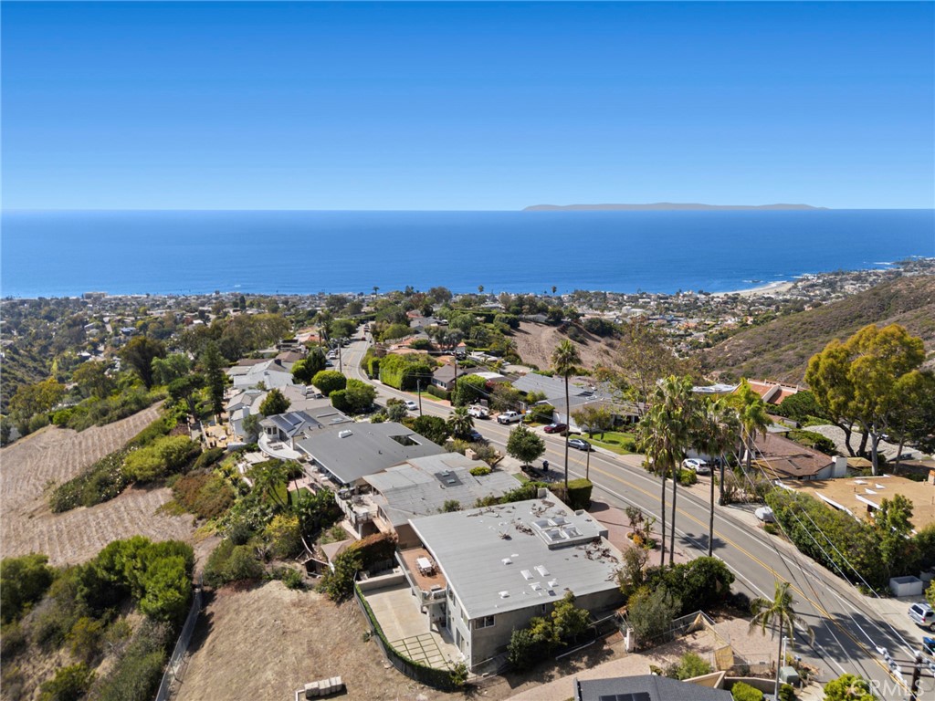 2085 Temple Hills Drive