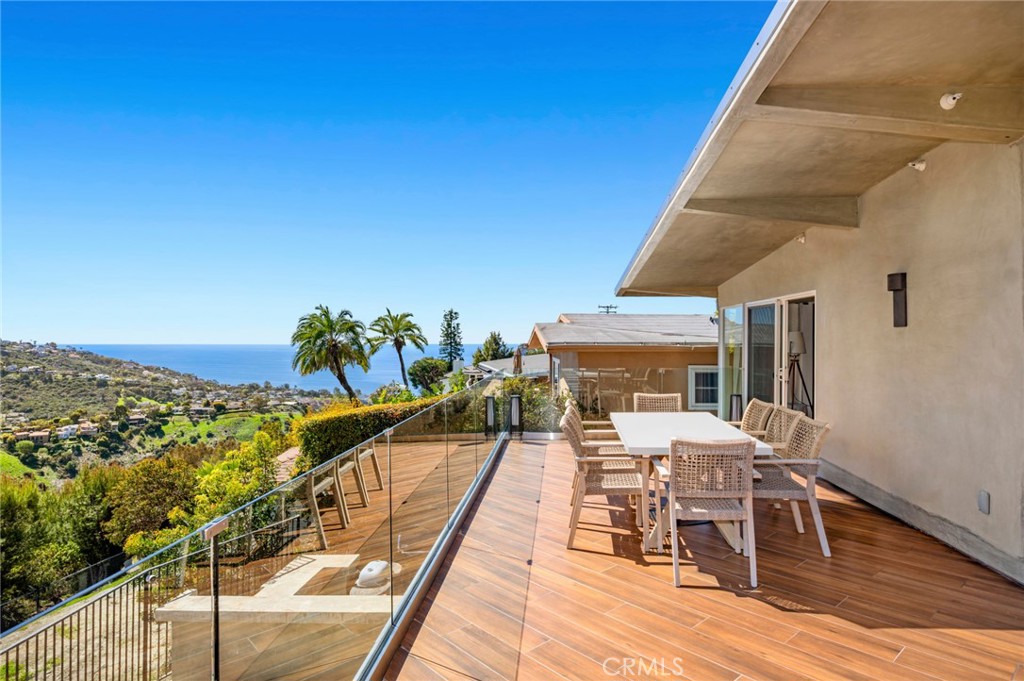 2085 Temple Hills Drive