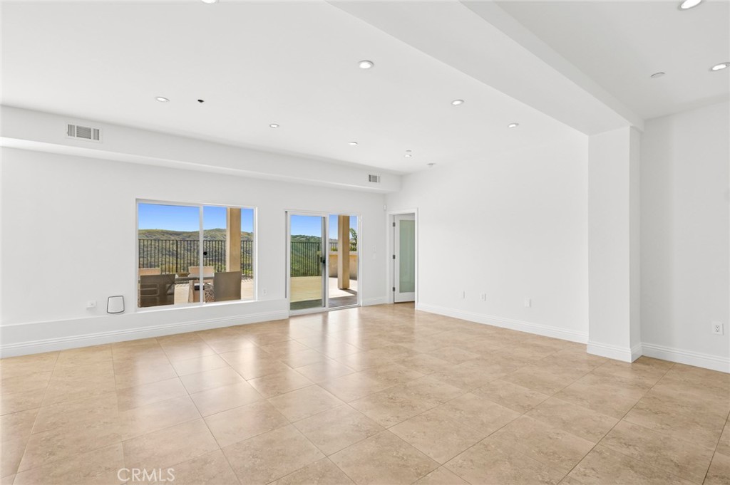 2085 Temple Hills Drive