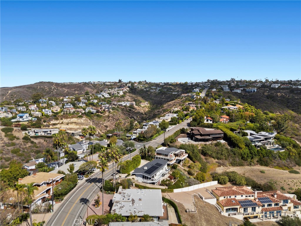 2085 Temple Hills Drive