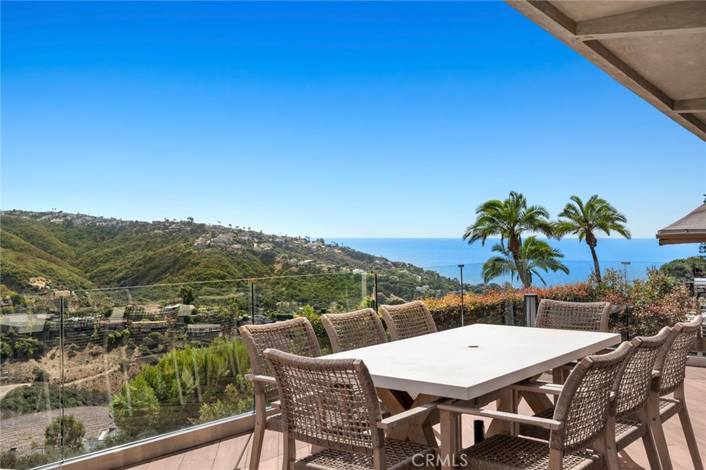 2085 Temple Hills Drive