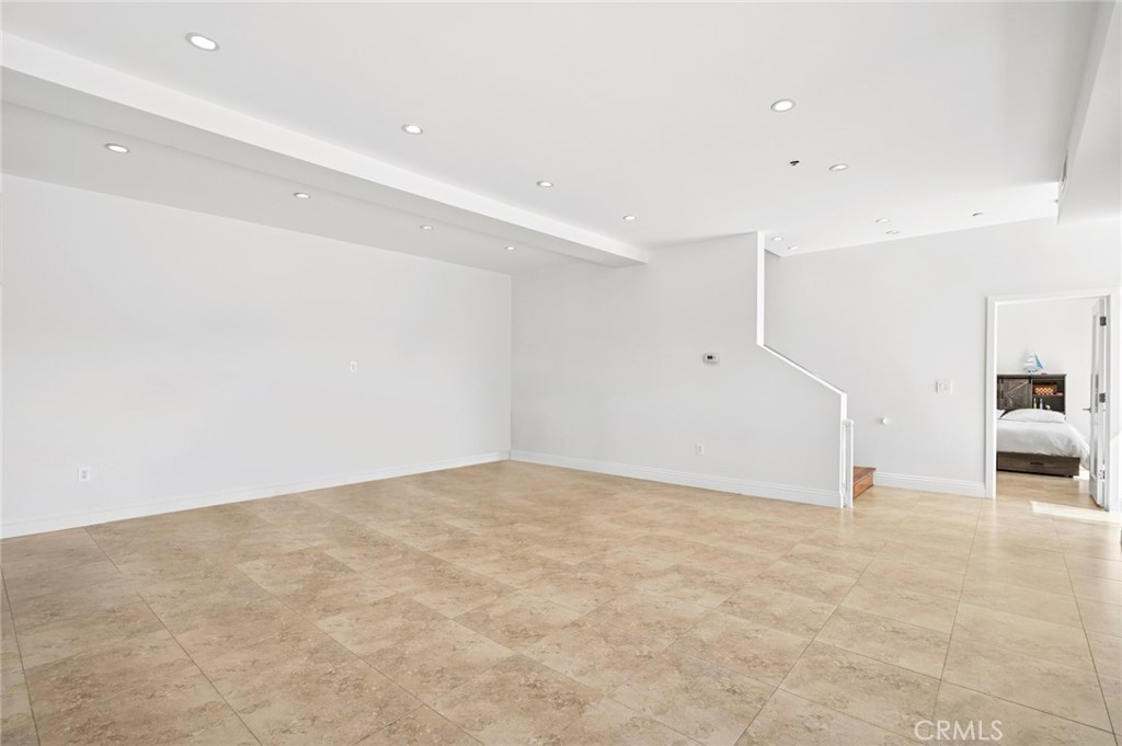 2085 Temple Hills Drive