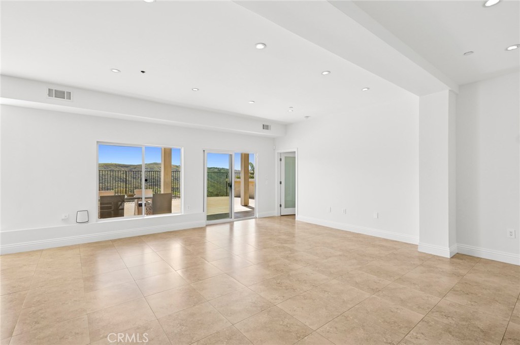 2085 Temple Hills Drive