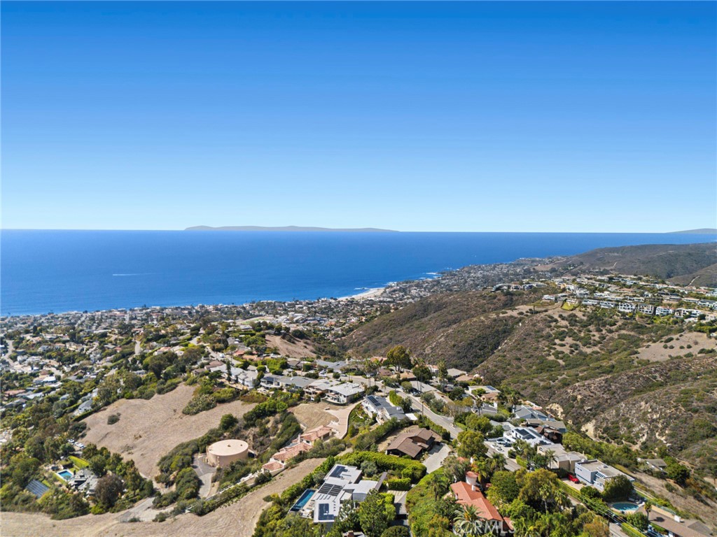 2085 Temple Hills Drive