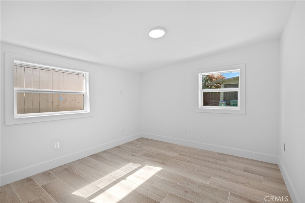 372 1/2 Jasmine Street