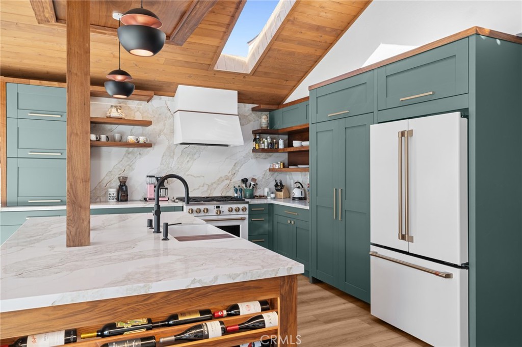 33121 Mesa Vista Drive