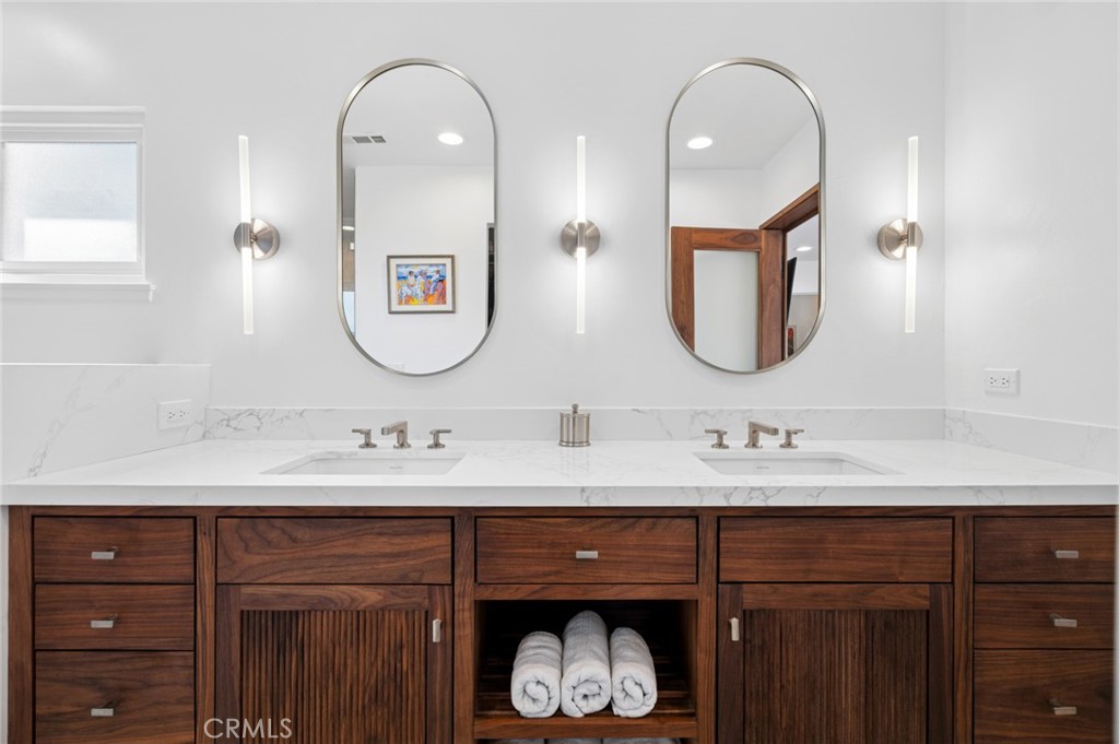 33121 Mesa Vista Drive