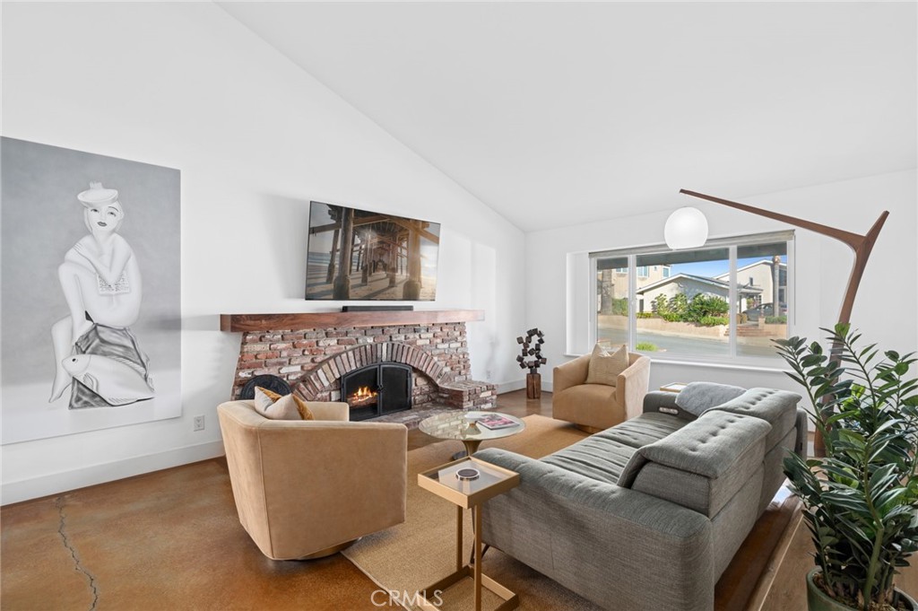 33121 Mesa Vista Drive