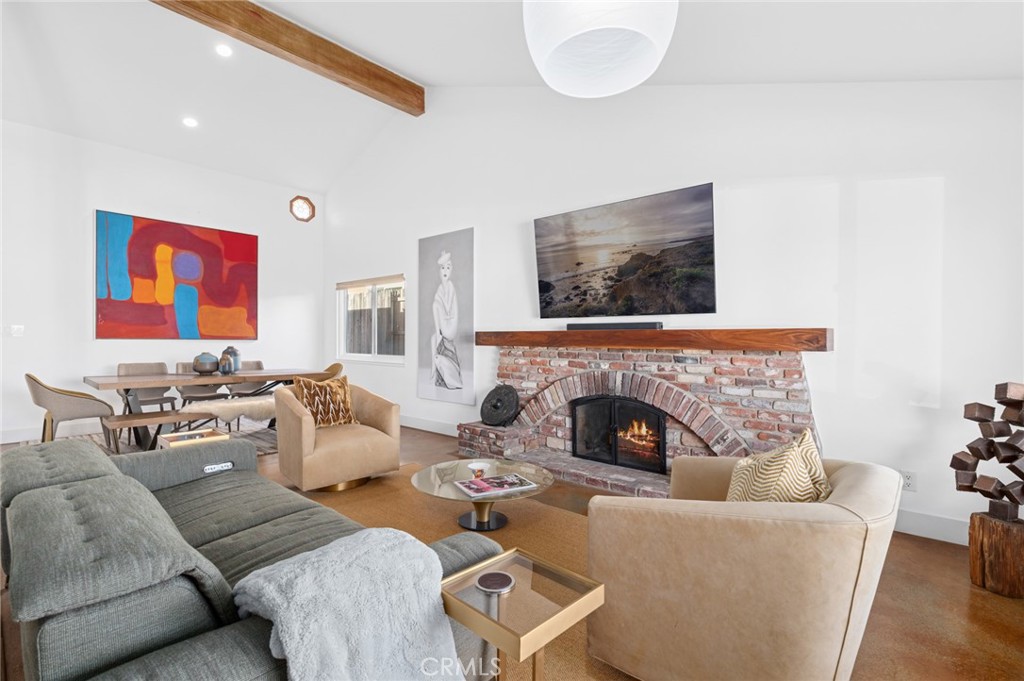 33121 Mesa Vista Drive