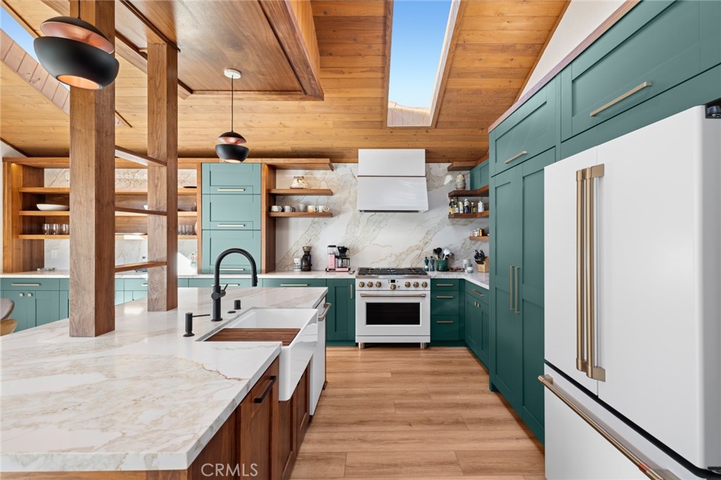 33121 Mesa Vista Drive