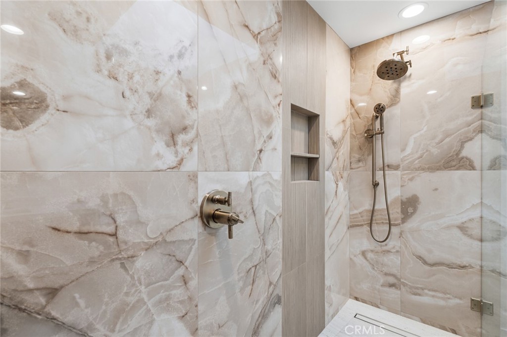 33121 Mesa Vista Drive