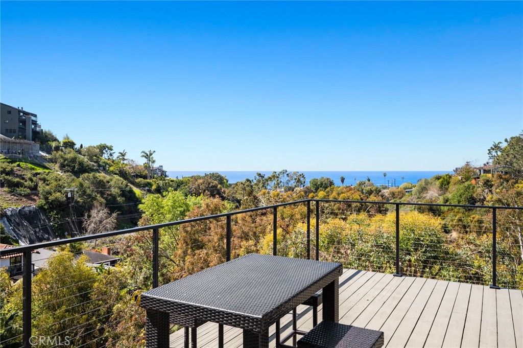 990 Meadowlark Drive