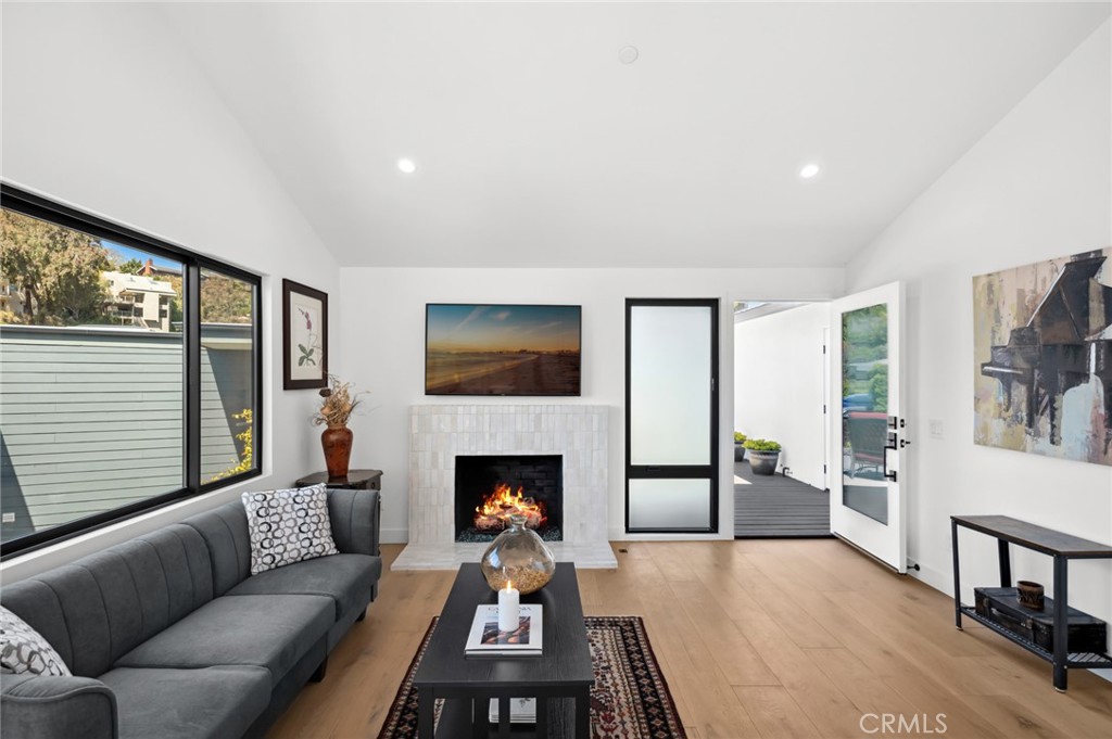 990 Meadowlark Drive