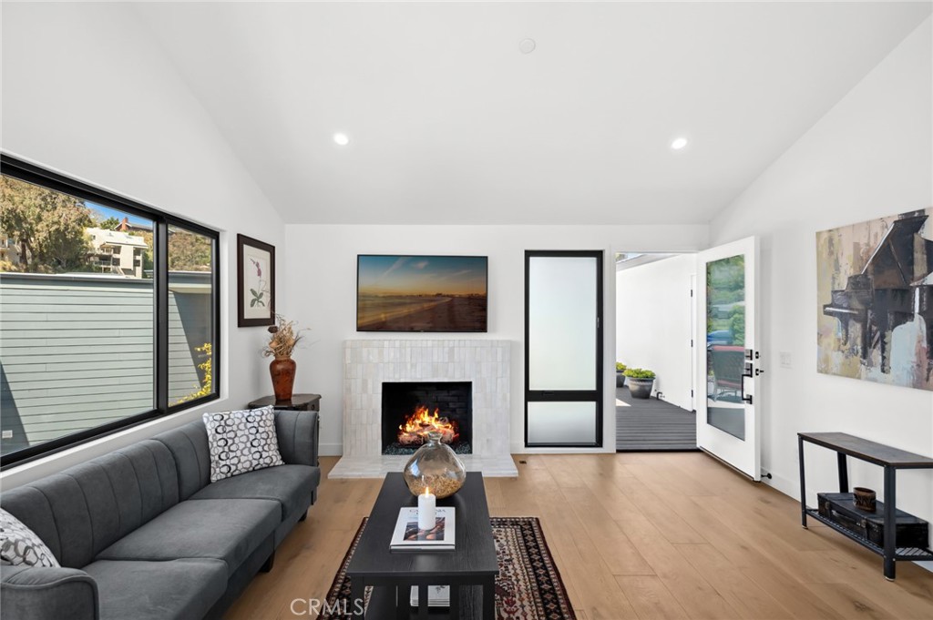 990 Meadowlark Drive