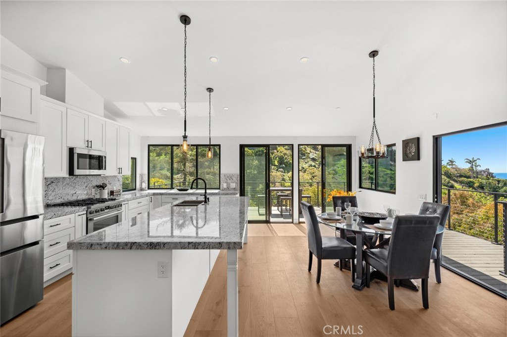 990 Meadowlark Drive