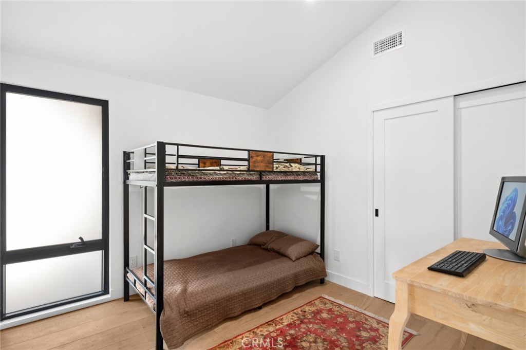 990 Meadowlark Drive