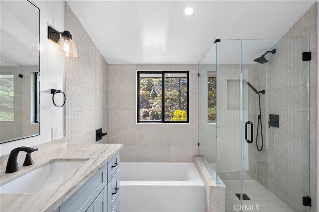 990 Meadowlark Drive