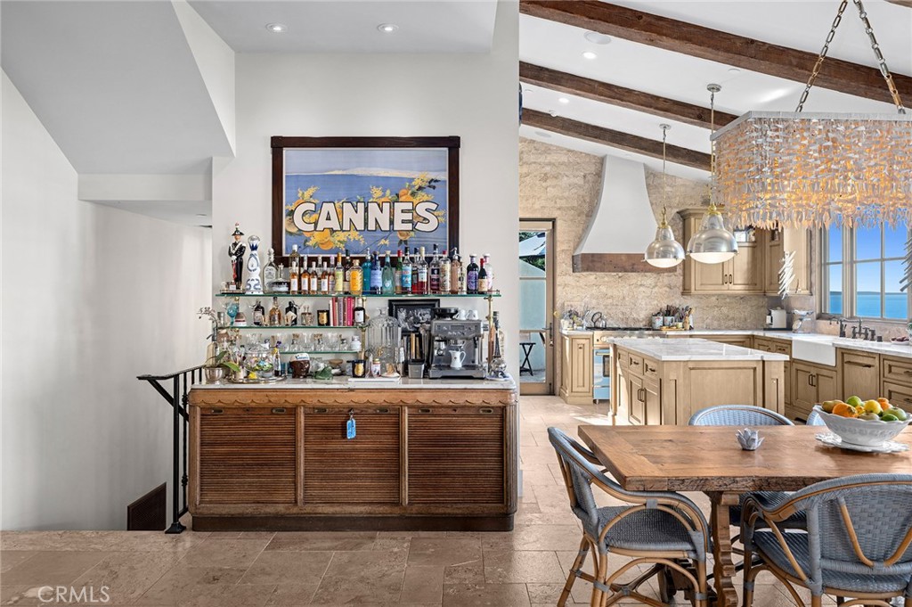 2100 Crestview Drive