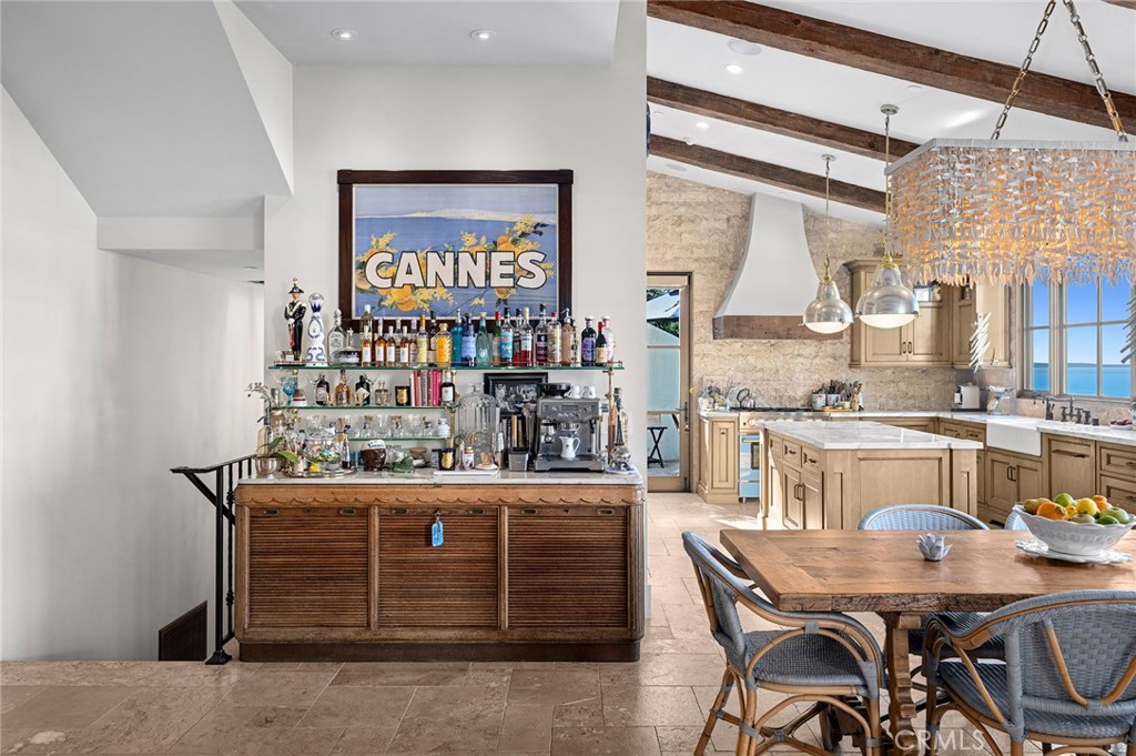 2100 Crestview Drive