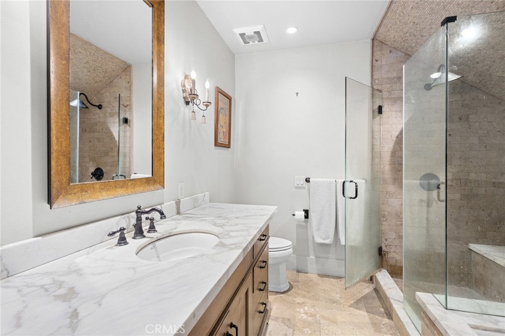 2100 Crestview Drive