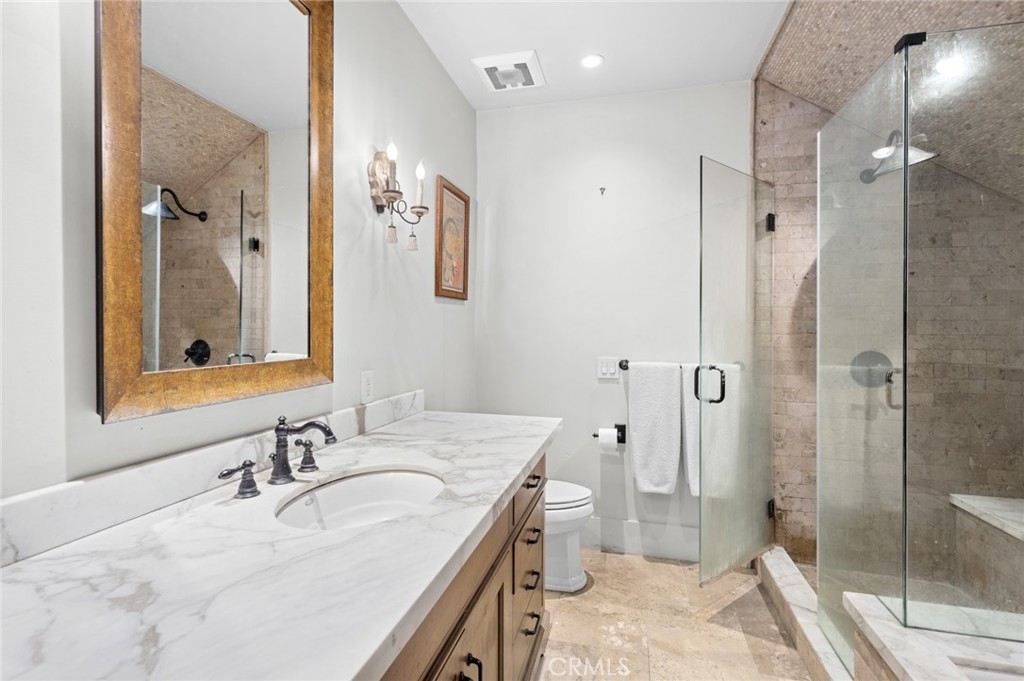 2100 Crestview Drive