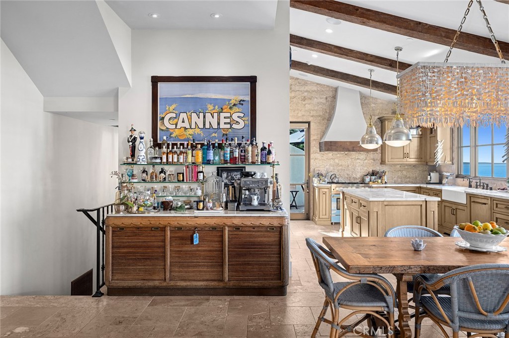 2100 Crestview Drive