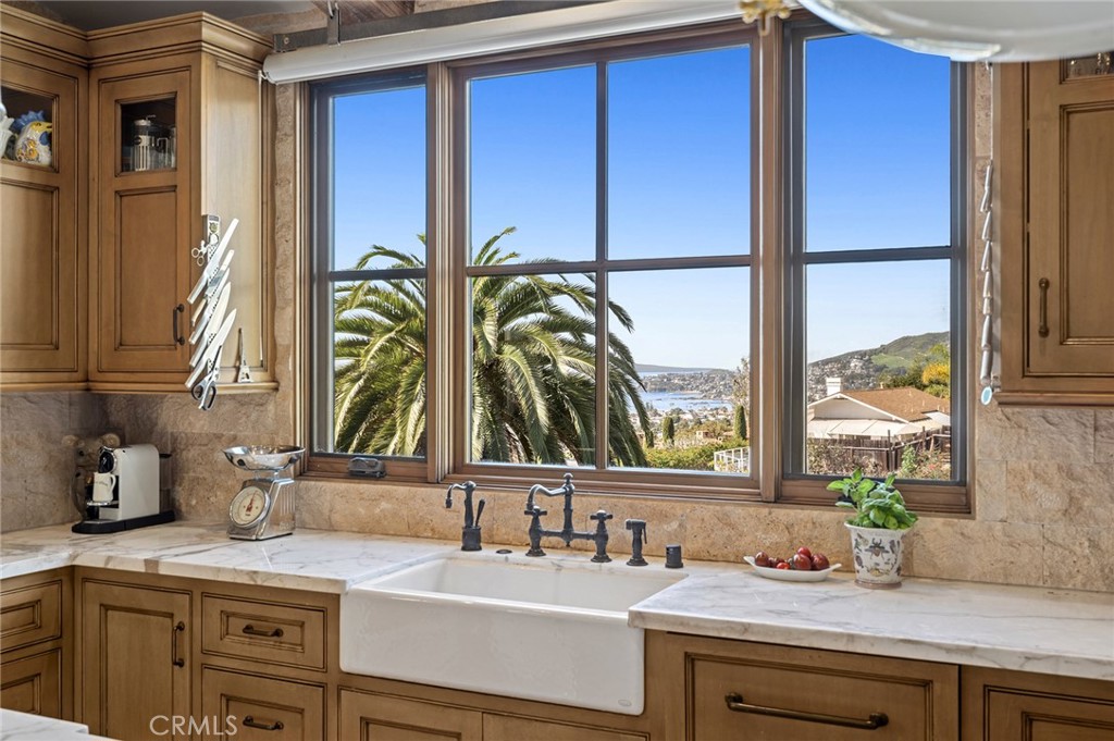 2100 Crestview Drive