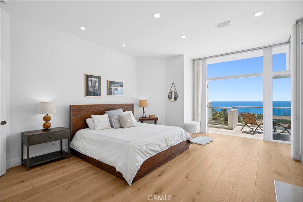 1061 Skyline Drive
