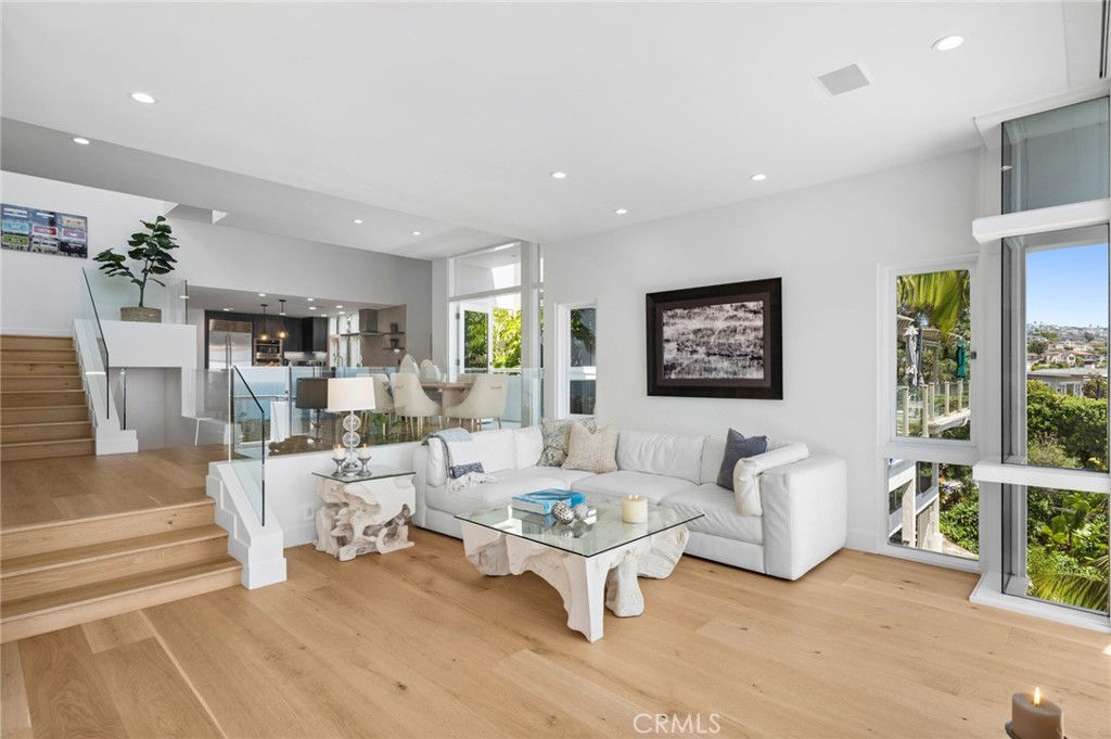 1061 Skyline Drive