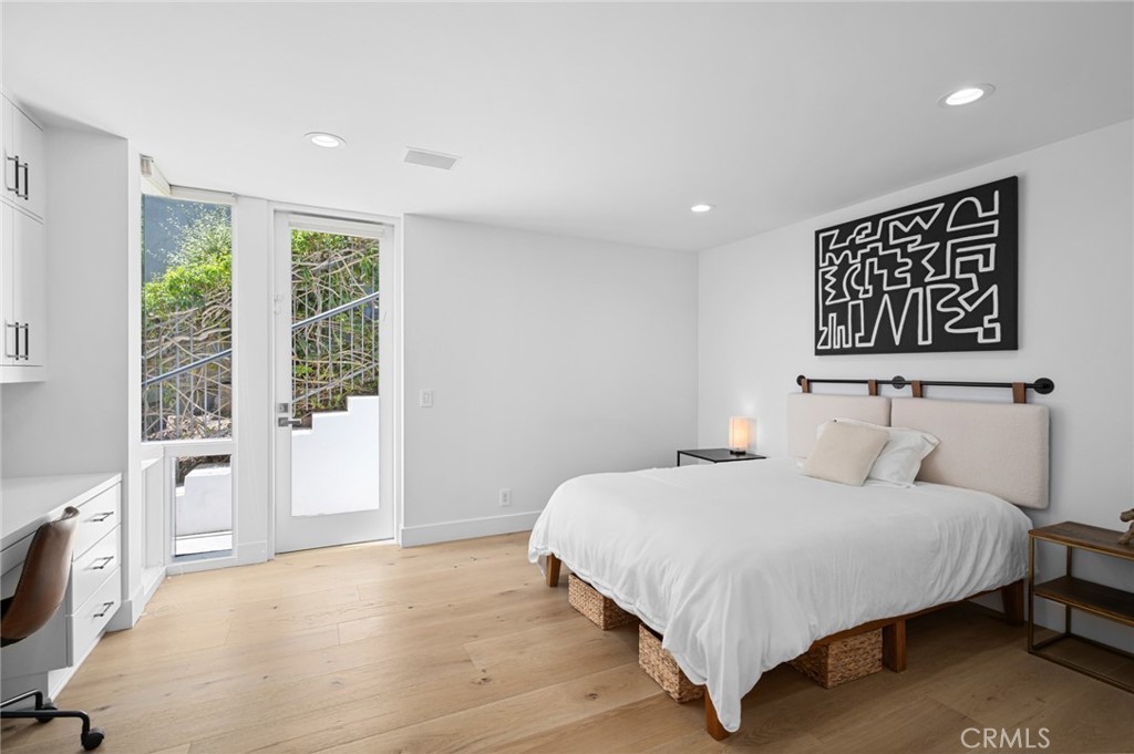 1061 Skyline Drive