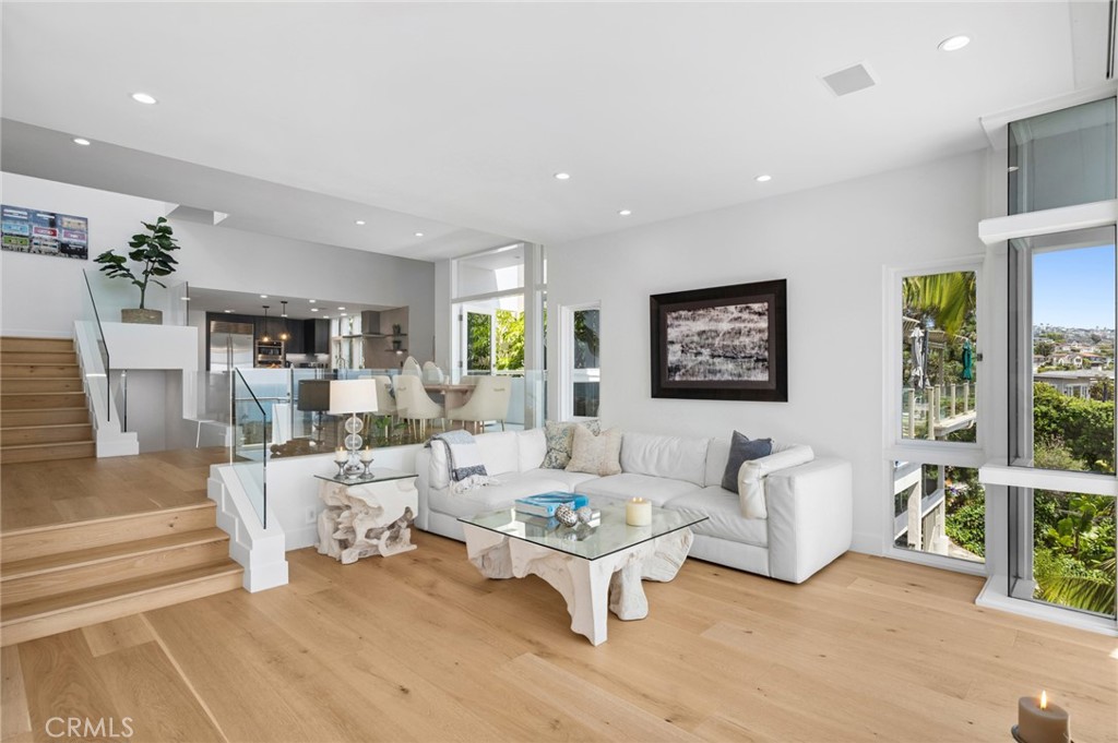 1061 Skyline Drive