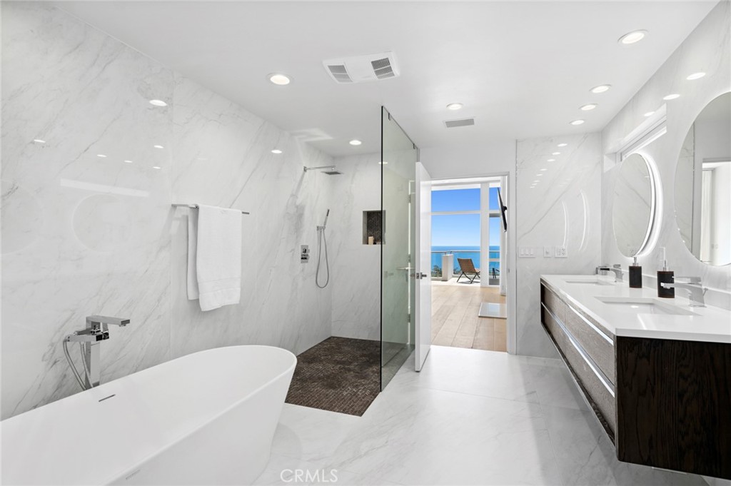1061 Skyline Drive