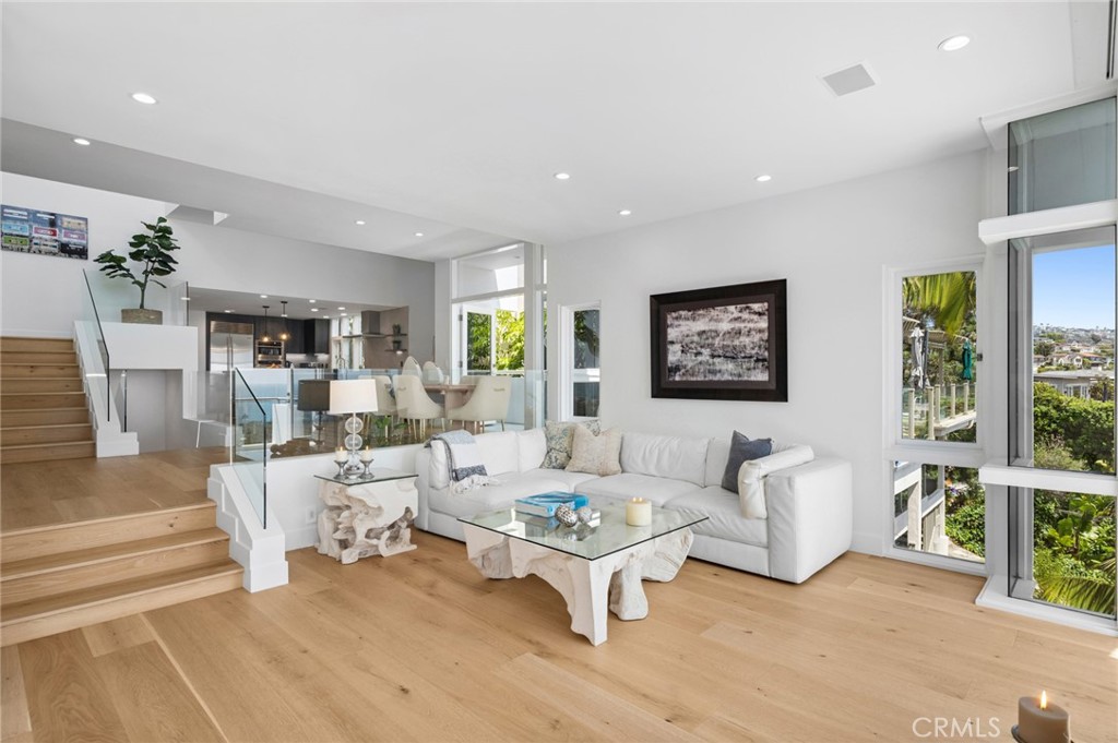 1061 Skyline Drive
