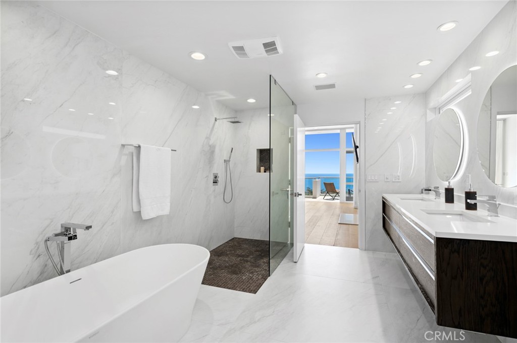 1061 Skyline Drive