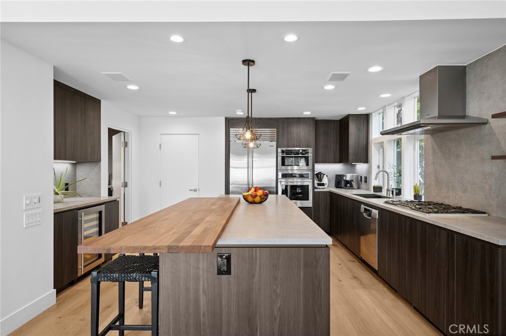 1061 Skyline Drive