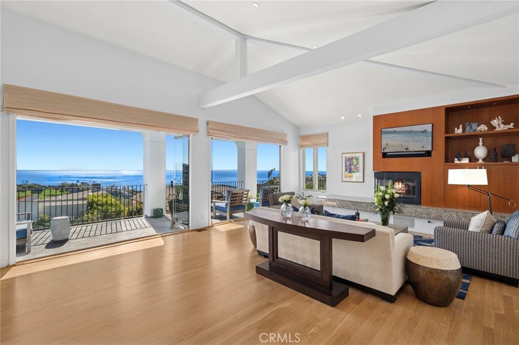 1598 Skyline Drive