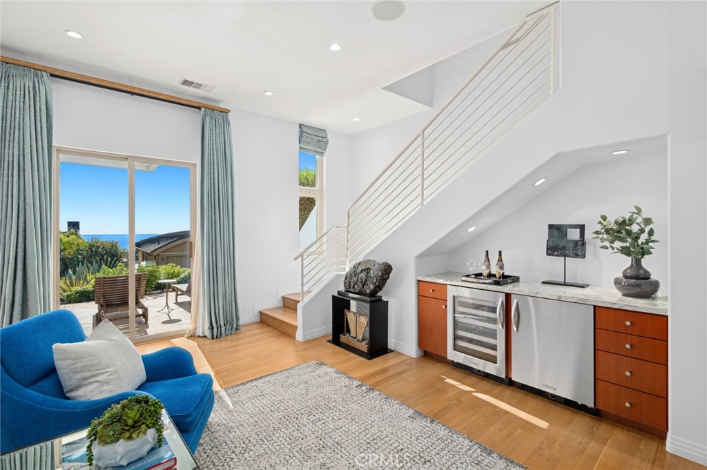 1598 Skyline Drive
