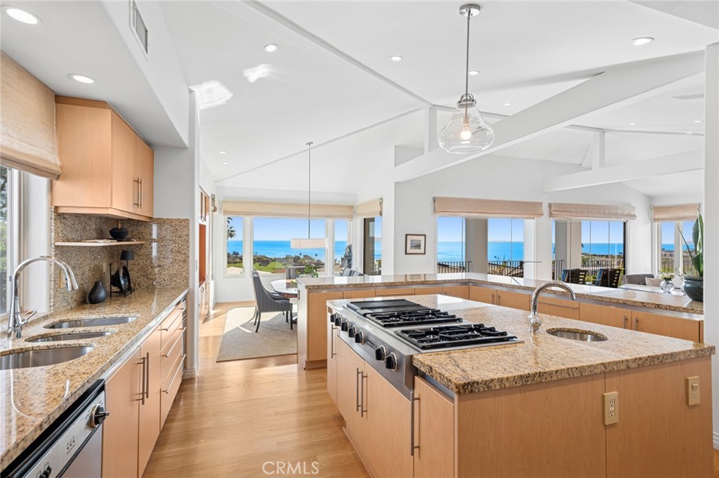 1598 Skyline Drive