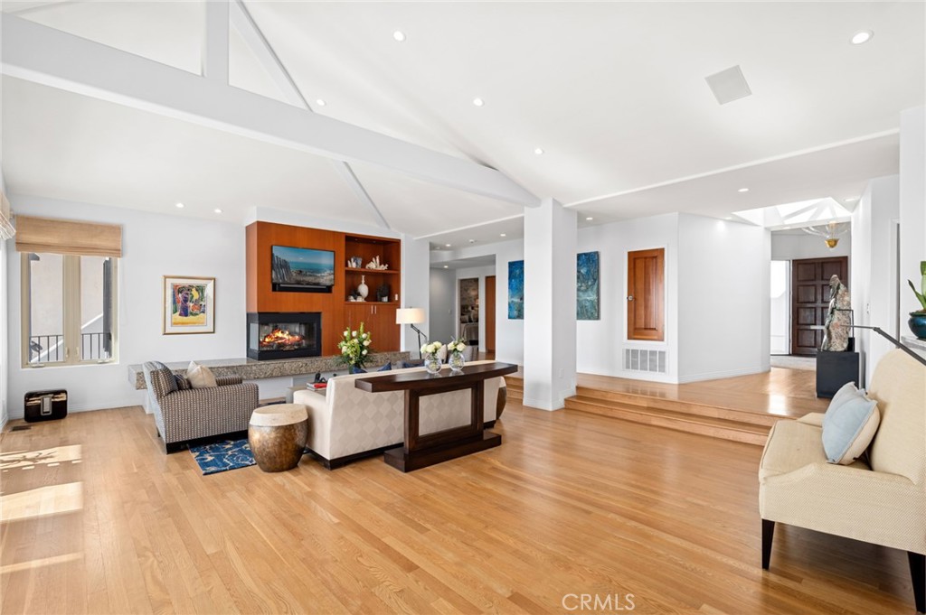 1598 Skyline Drive