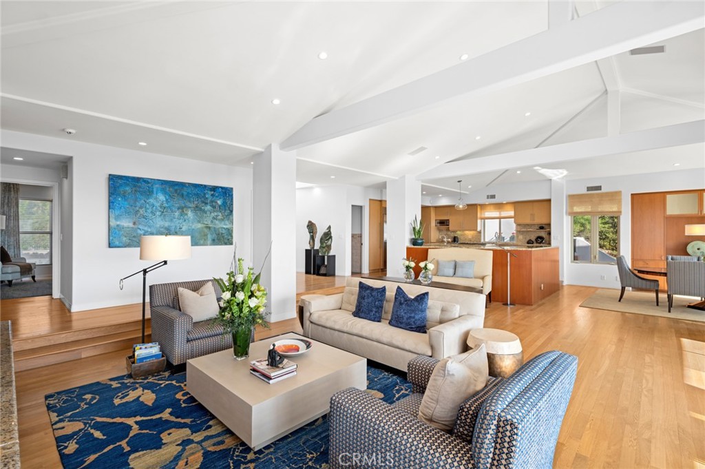 1598 Skyline Drive