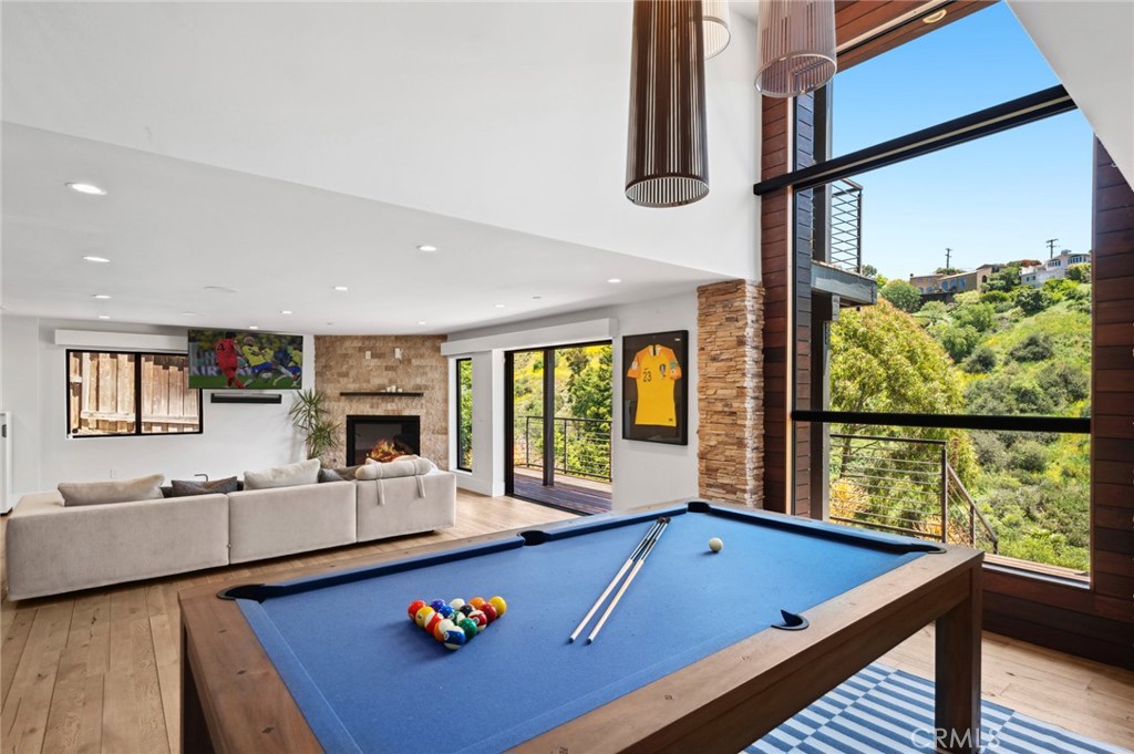 1435 Cerritos Drive