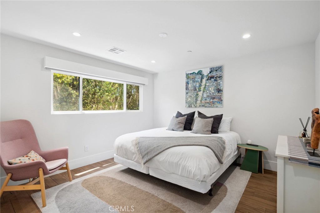 1435 Cerritos Drive