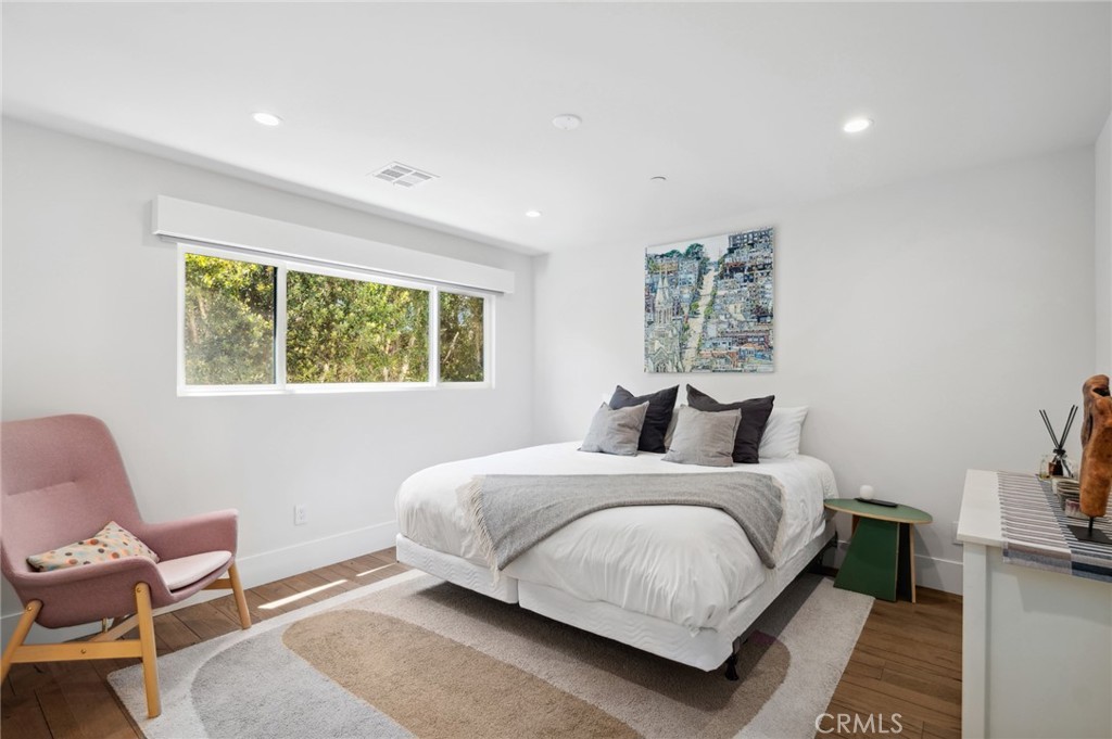 1435 Cerritos Drive
