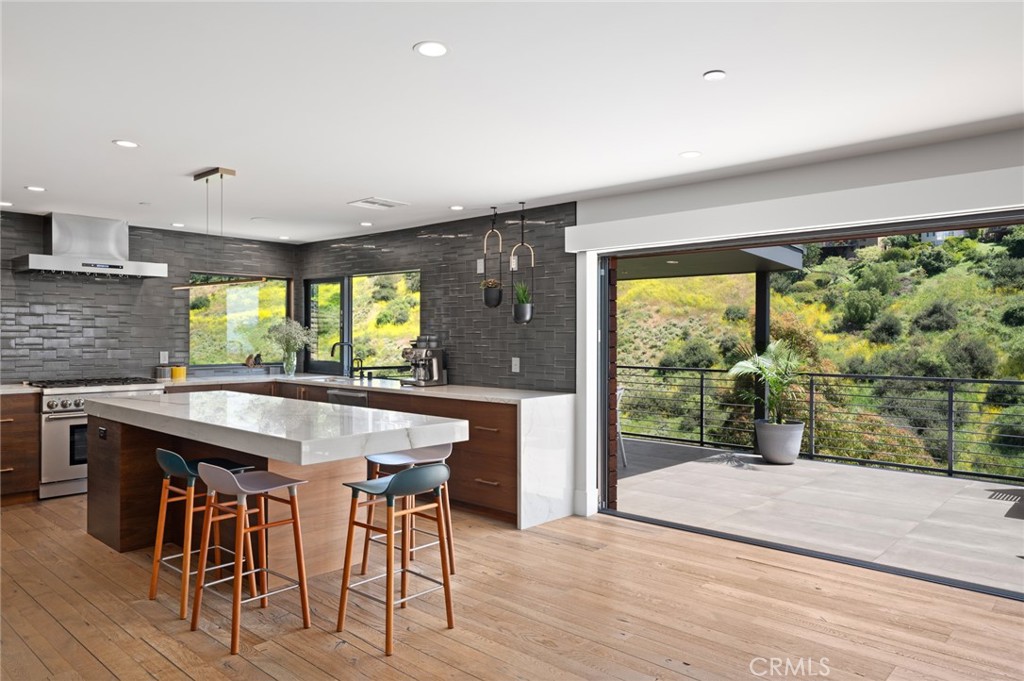 1435 Cerritos Drive
