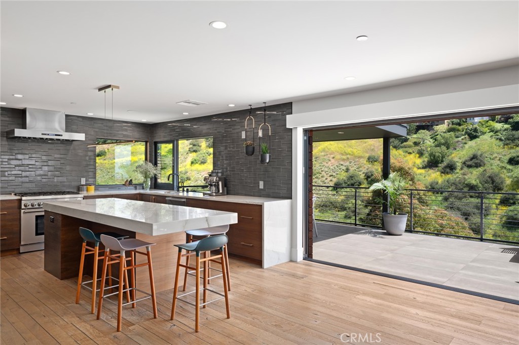 1435 Cerritos Drive