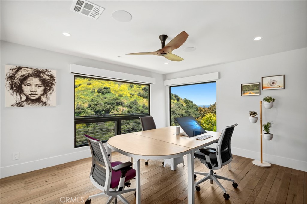 1435 Cerritos Drive