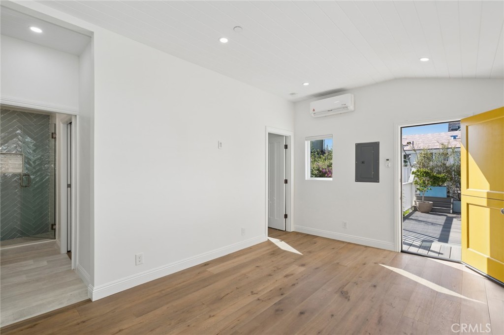 489 Jasmine Street Back